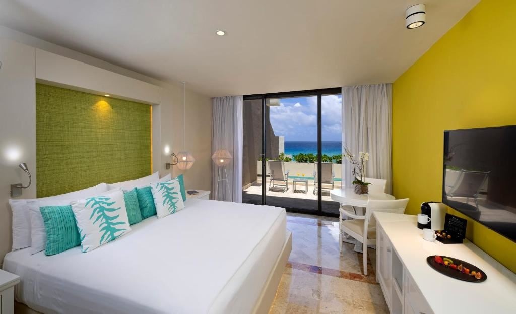 rooms-family-concierge-junior-suite-ocean-view