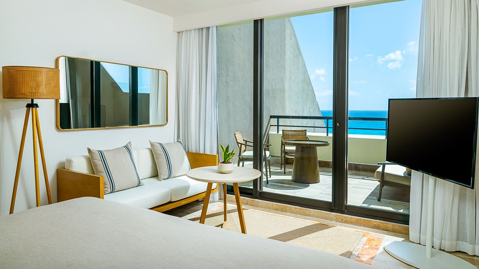rooms-junior-suite-ocean-view