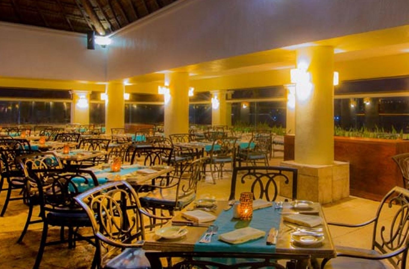 restaurants-palapa-pelicanos