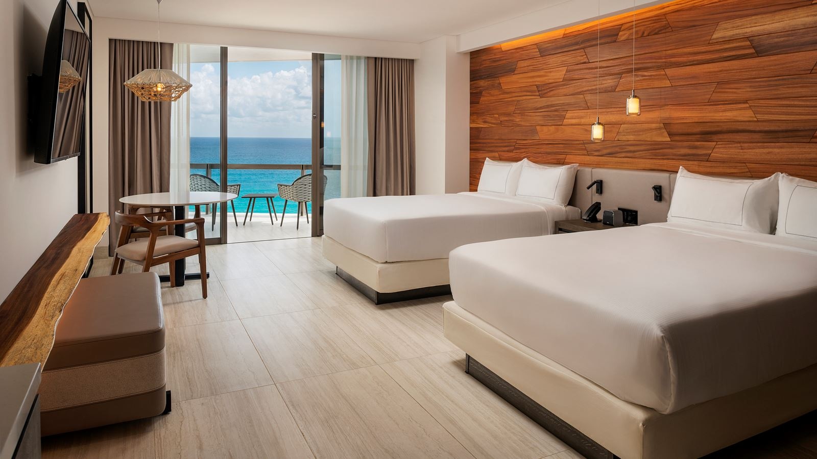 rooms-ocean-front-2-double-beds-room