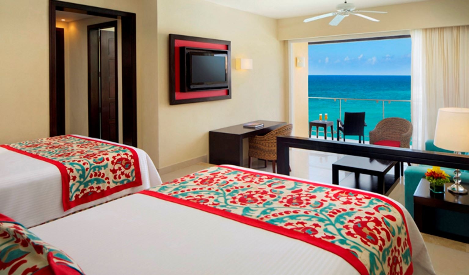 rooms-junior-suite-ocean-front