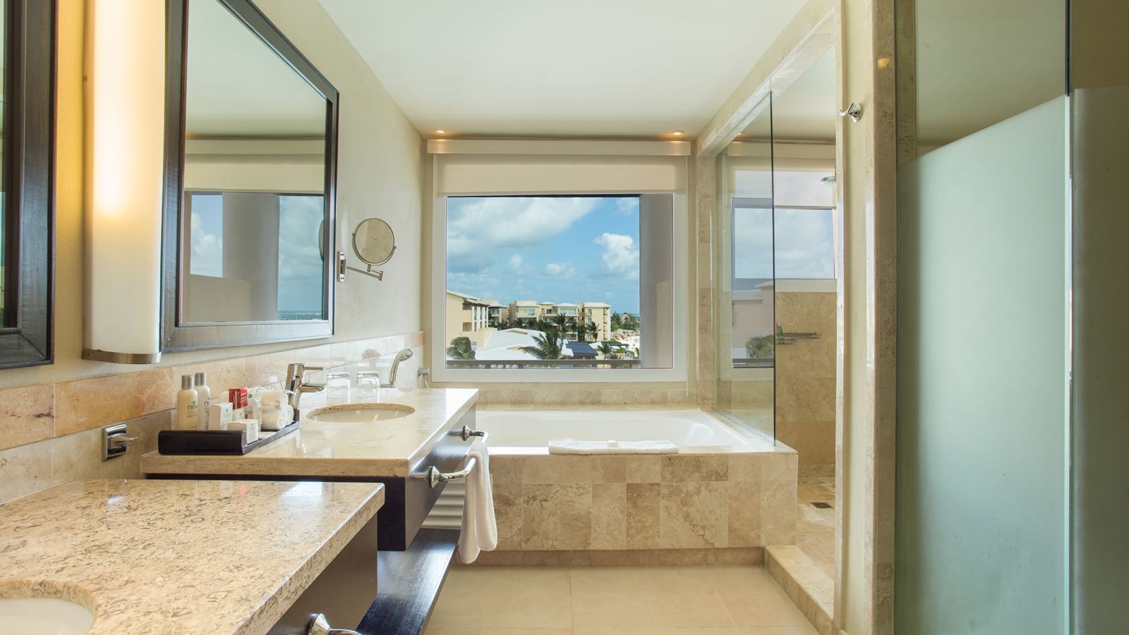 rooms-junior-suite-ocean-view