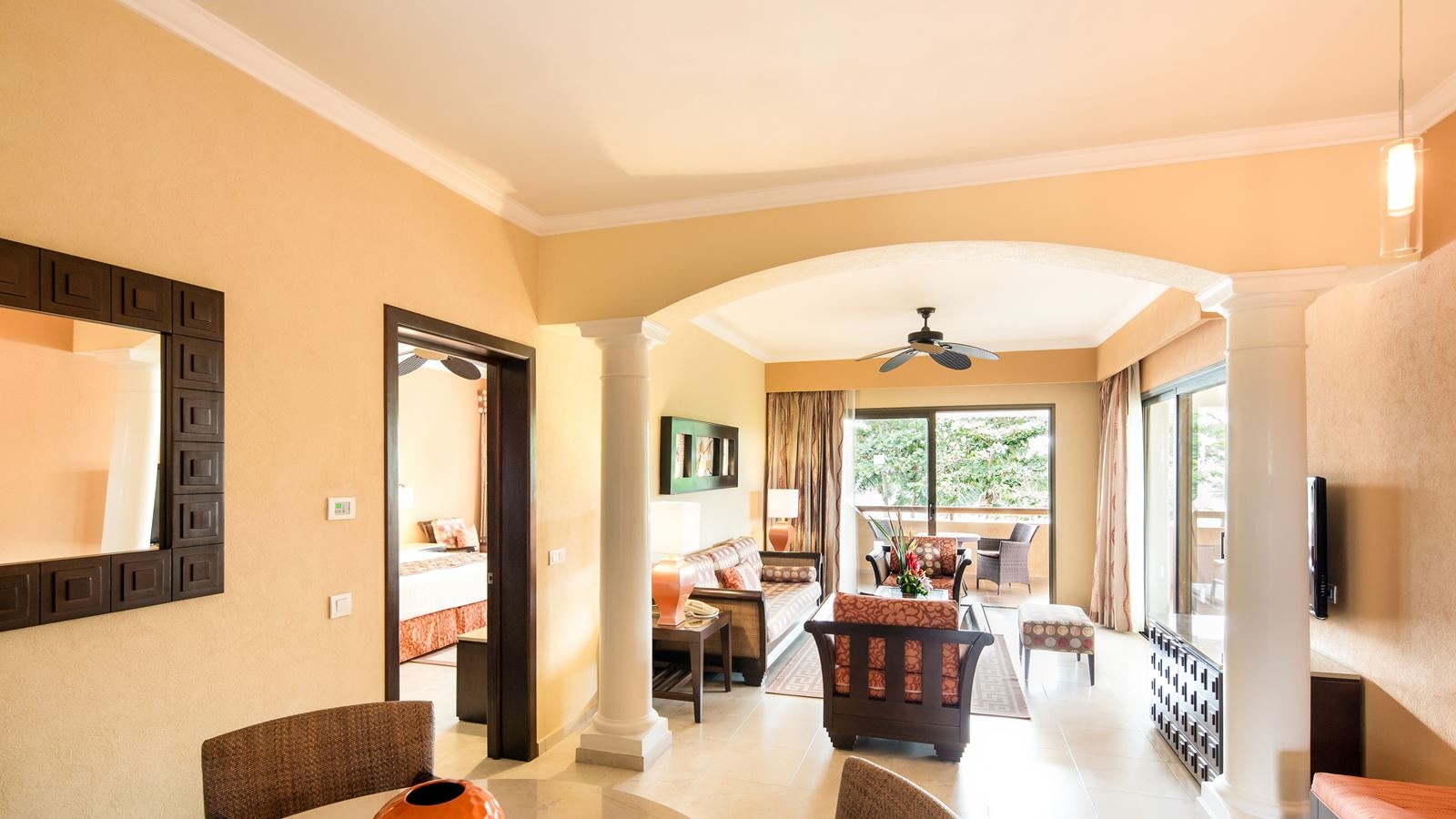 rooms-suite-premium-level-ocean-front