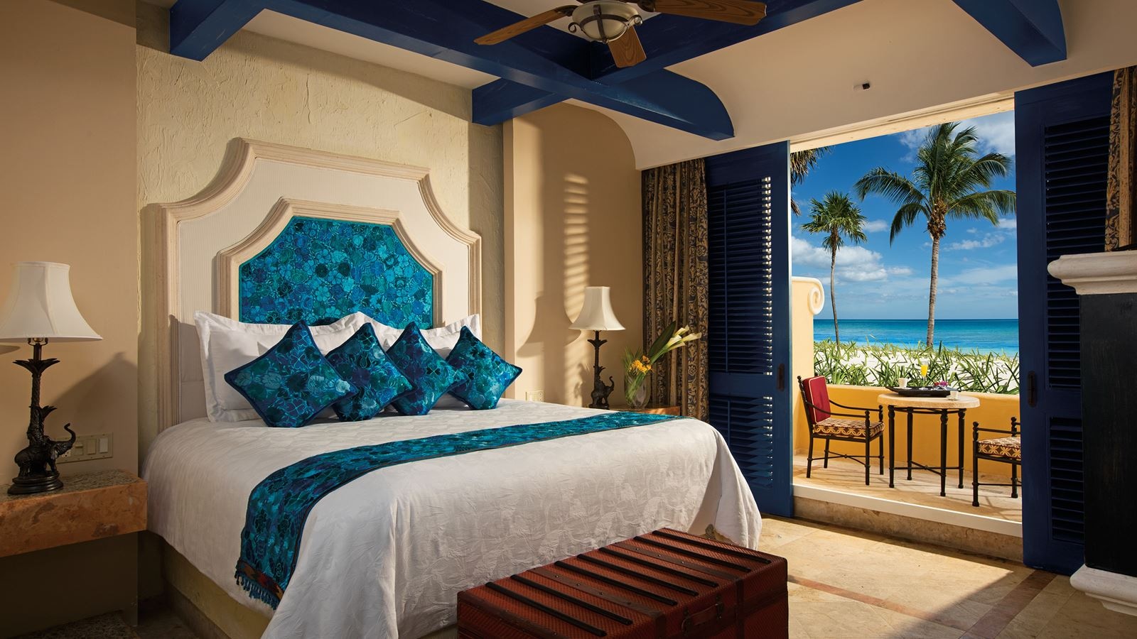rooms-romance-ocean-front-one-bedroom-suite-with-plunge-pool