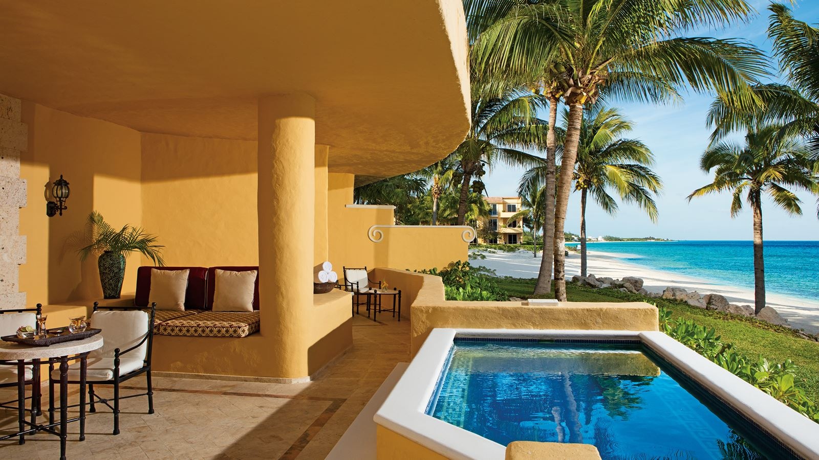 rooms-butler-ocean-front-two-bedroom-governor-suite