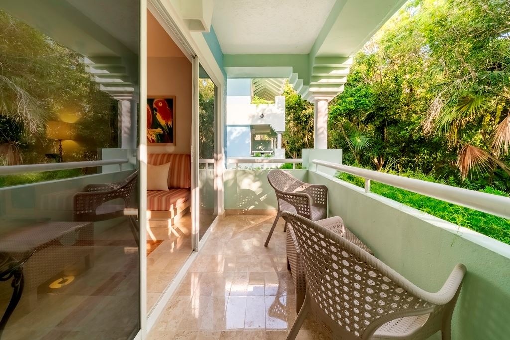 rooms-premium-tropical-view