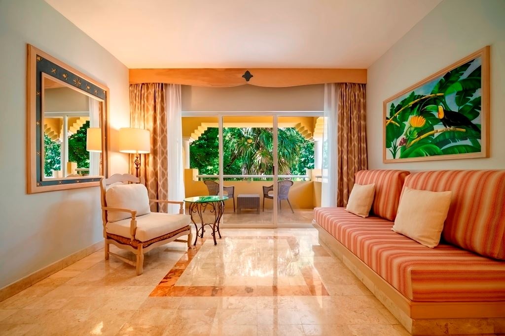 rooms-junior-suite-near-pool