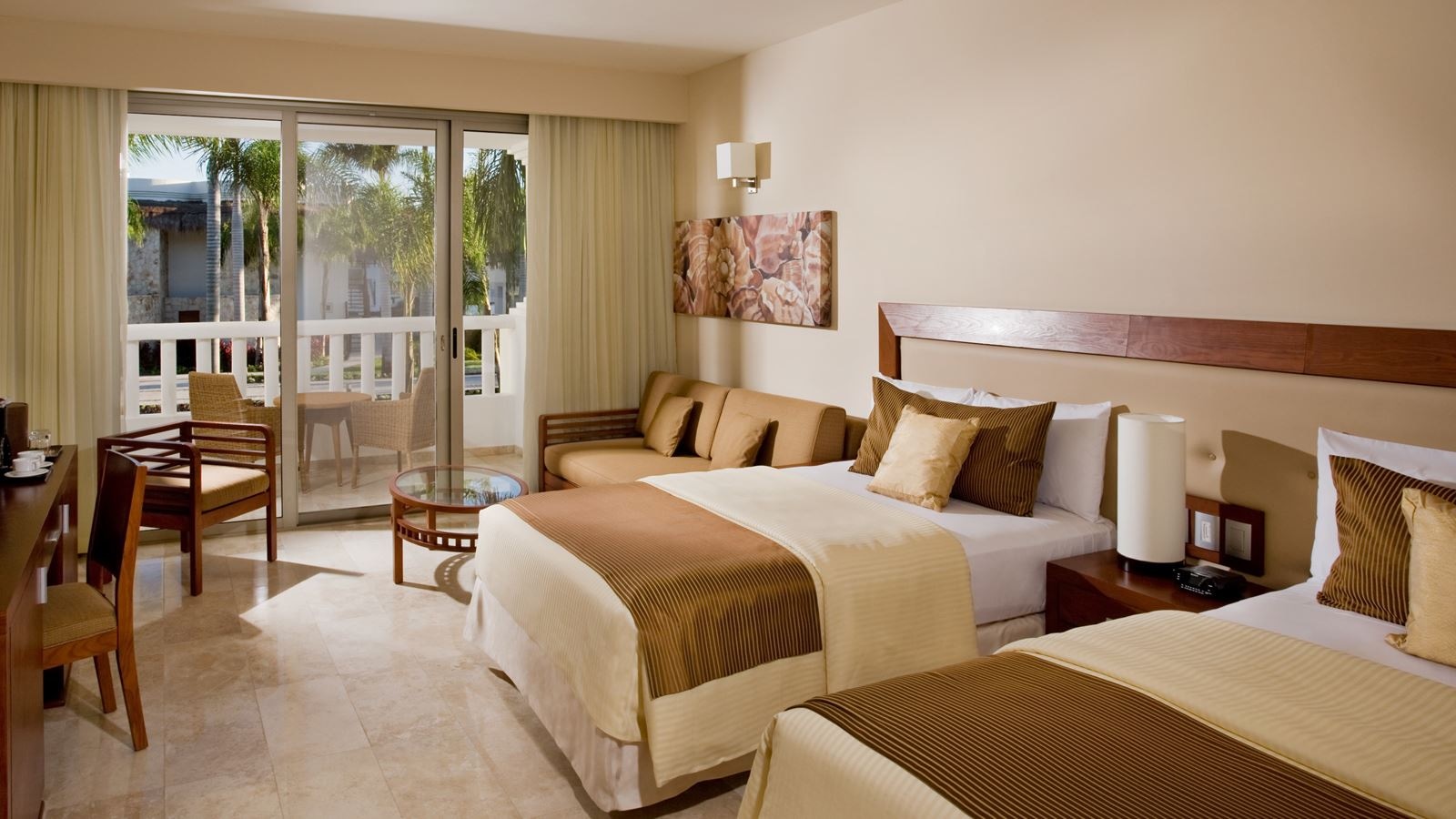 rooms-deluxe-junior-suite