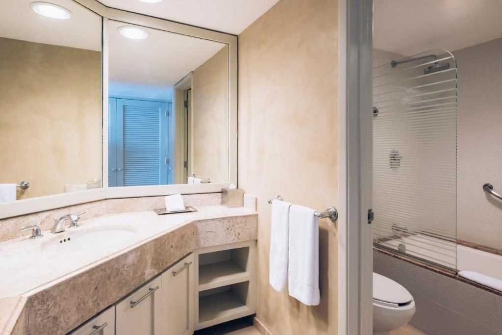 rooms-villa-ocean-front-swim-out