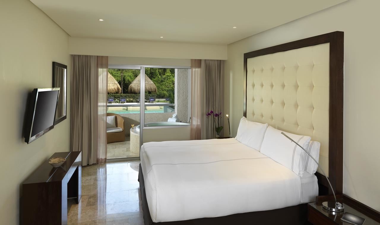 rooms-the-reserve-master-suite-swim-up