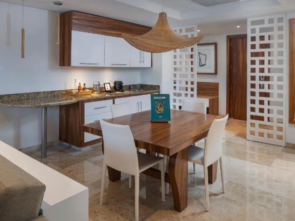 rooms-the-reserve-master-suite-swim-up