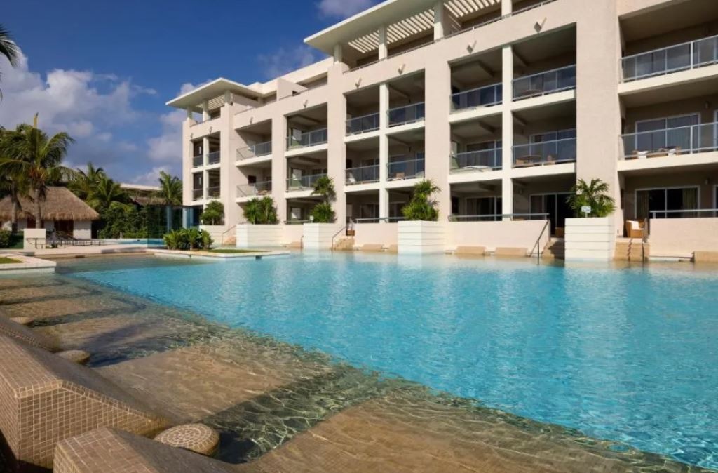 rooms-the-reserve-master-suite-swim-up