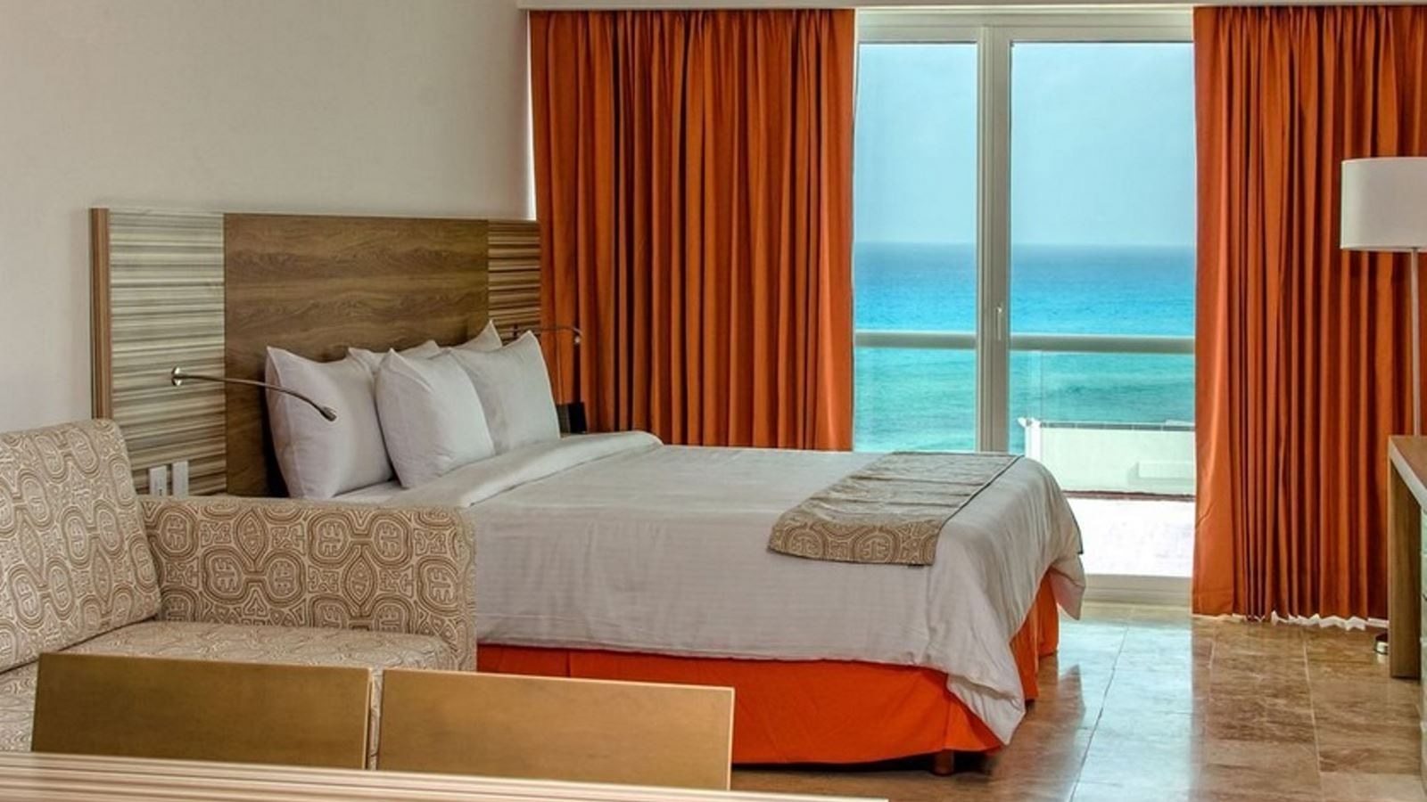 rooms-family-studio-ocean-view