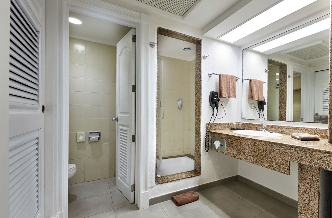 rooms-double-standard