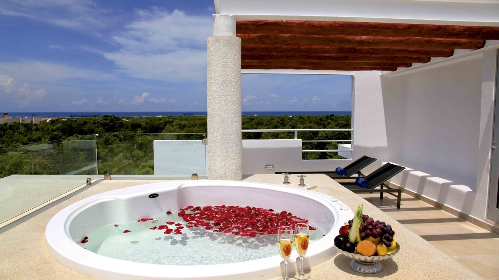 rooms-junior-suite-superior-penthouse