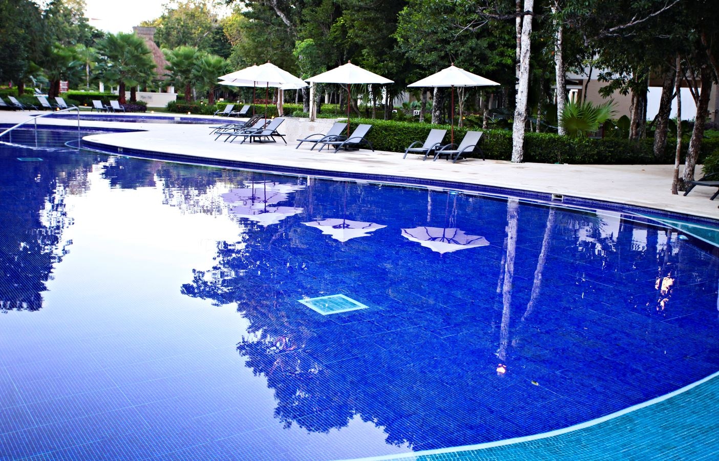pools-outdoor-pool