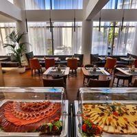 რესტორანი preview