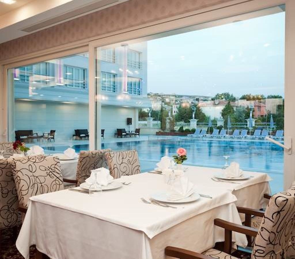 restaurants-restaurants