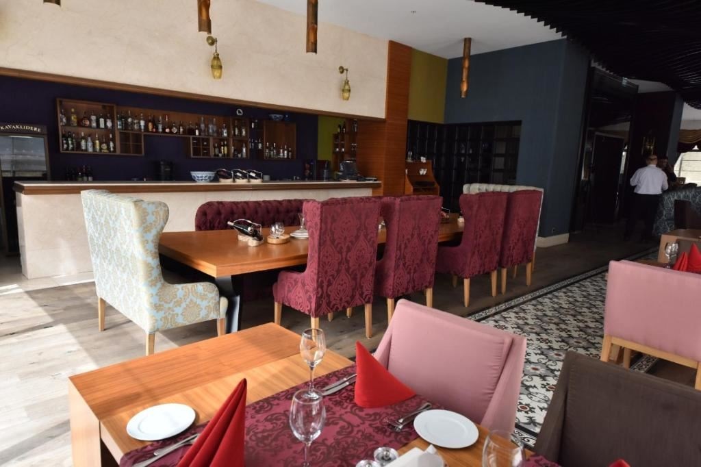 restaurants-restaurants