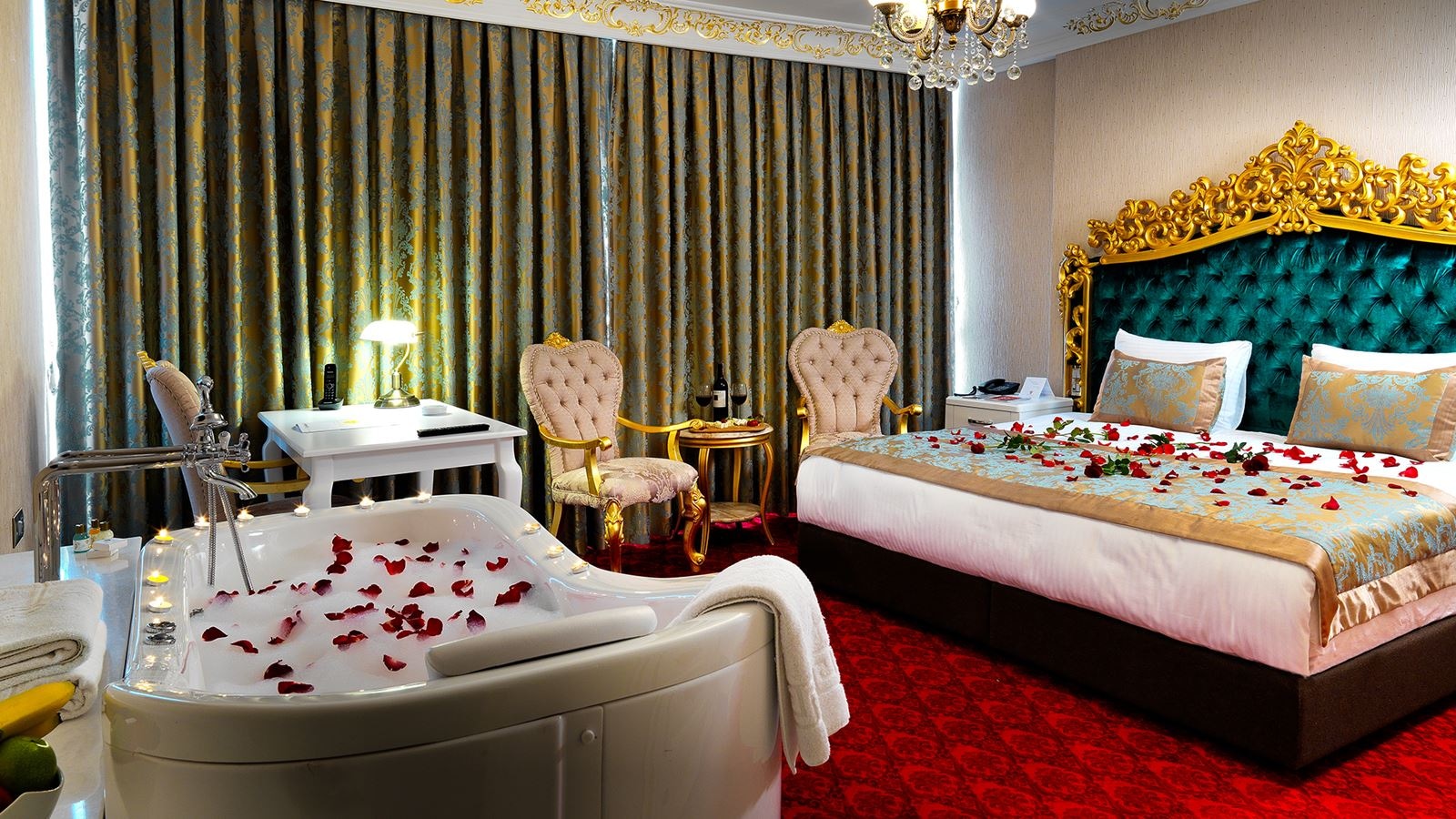 rooms-room-luxury-city-view