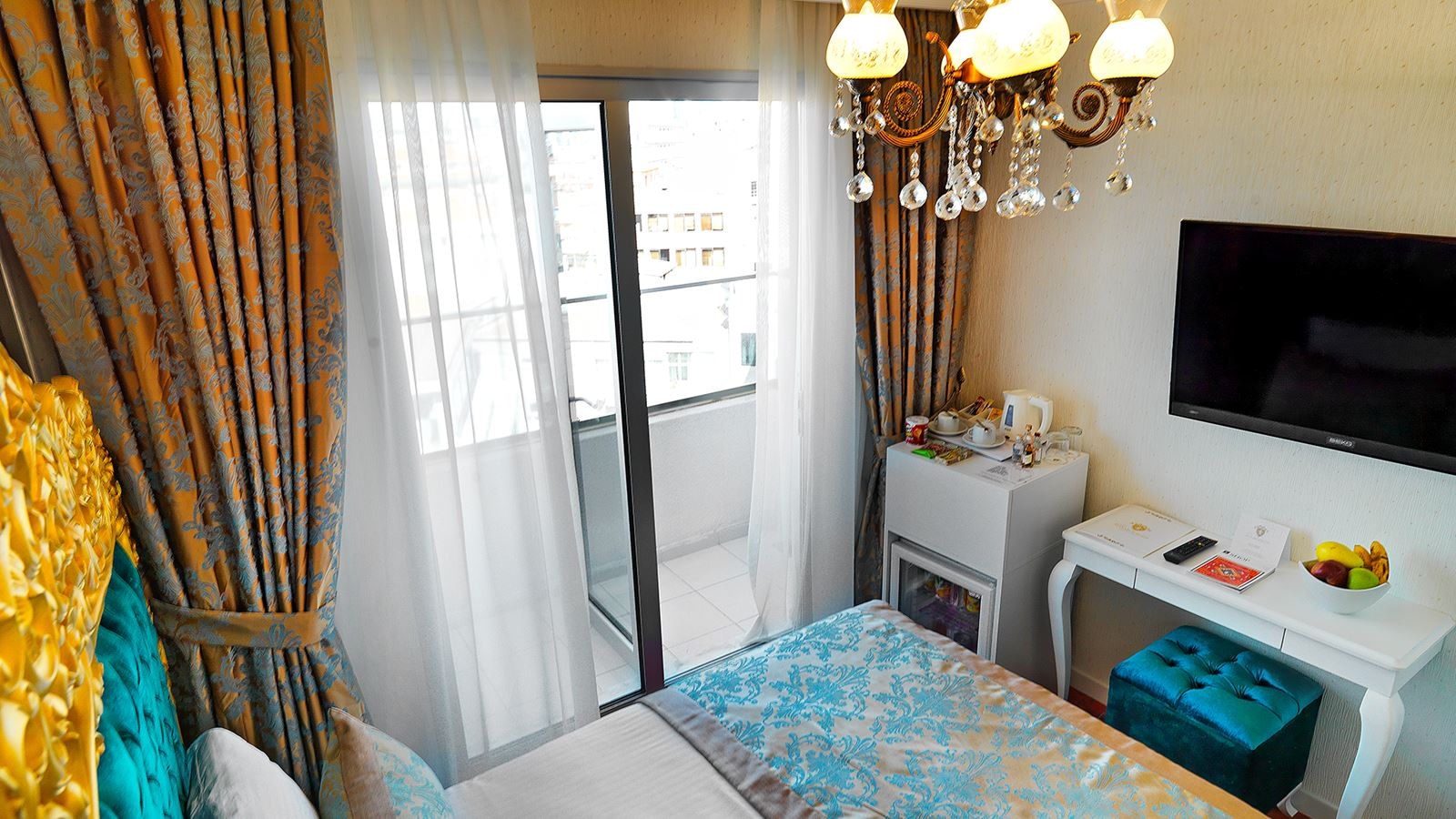 rooms-family-room-standard