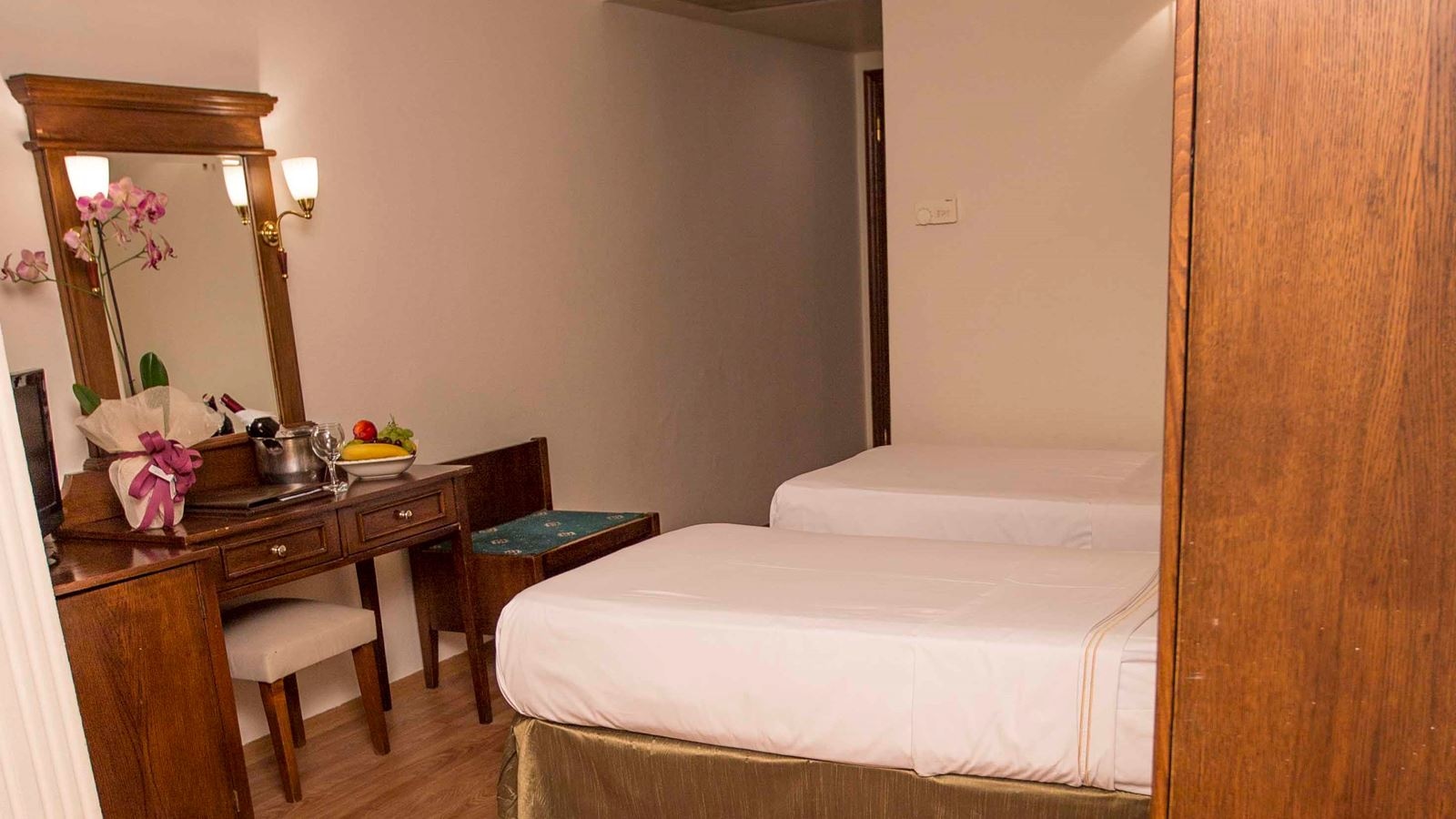 rooms-family-room-standard