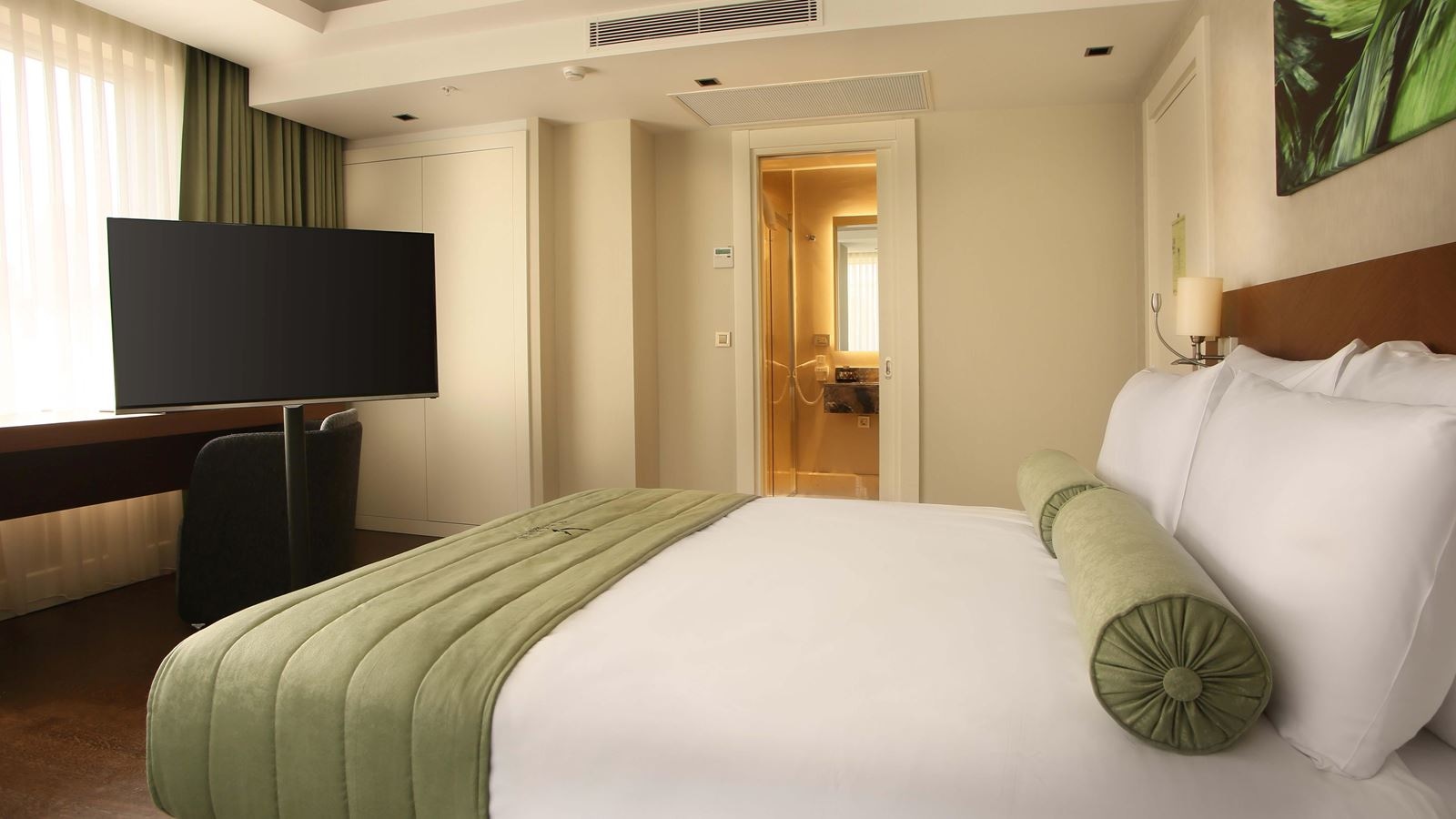 rooms-double-superior-with-balcony