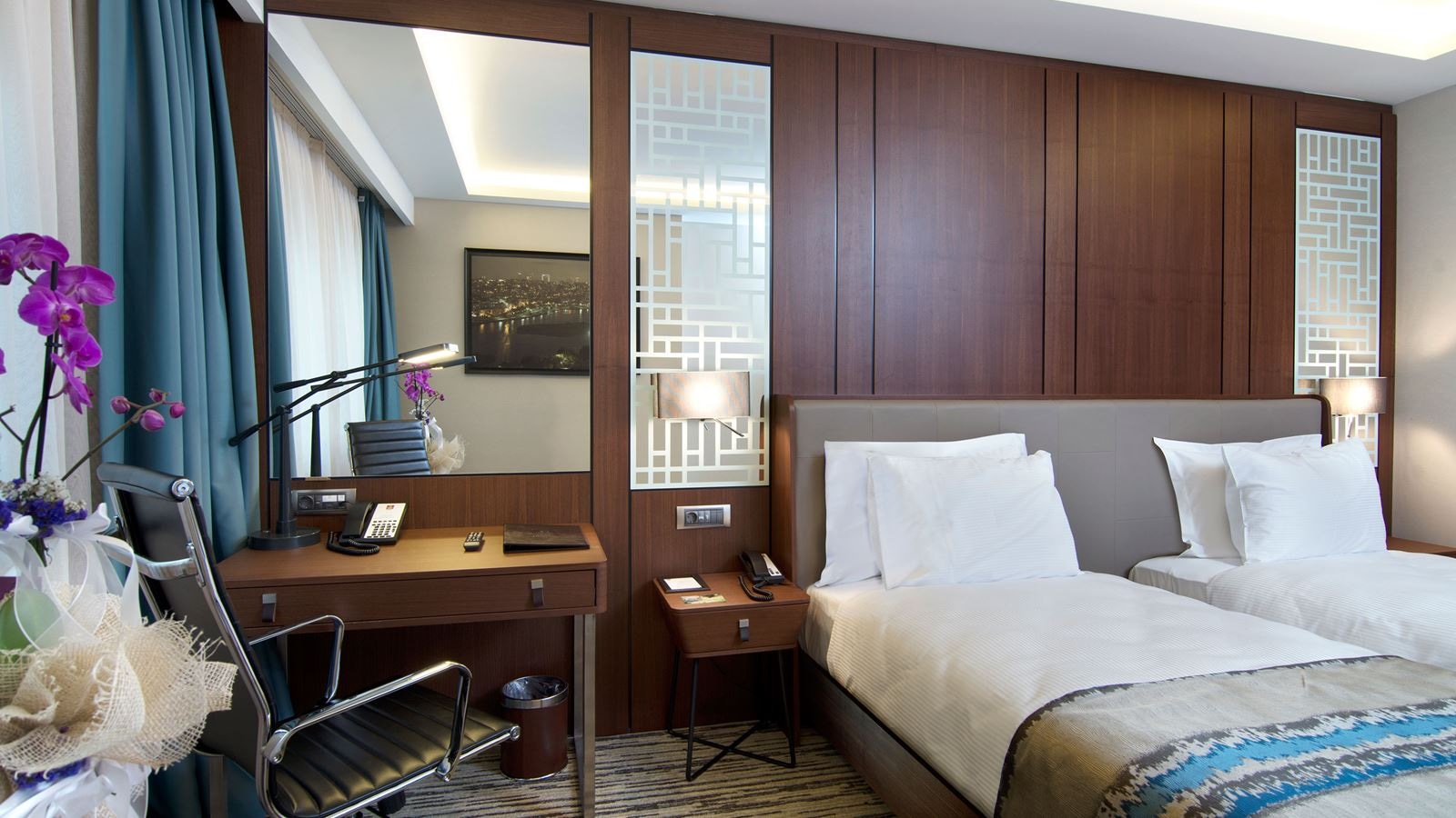 rooms-double-deluxe-with-balcony