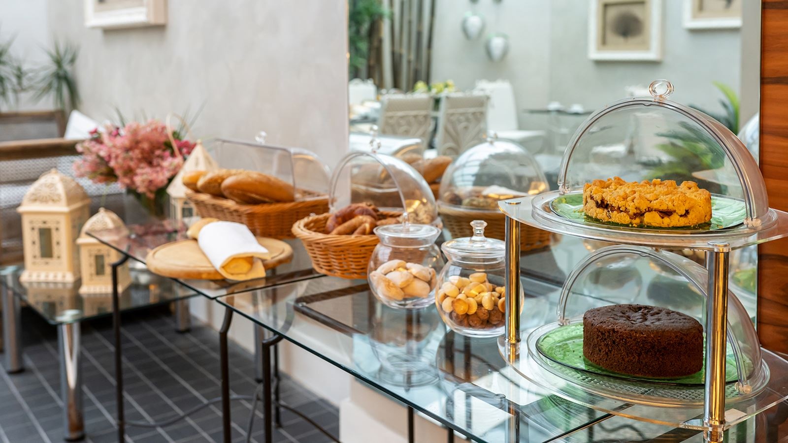 restaurants-restaurants