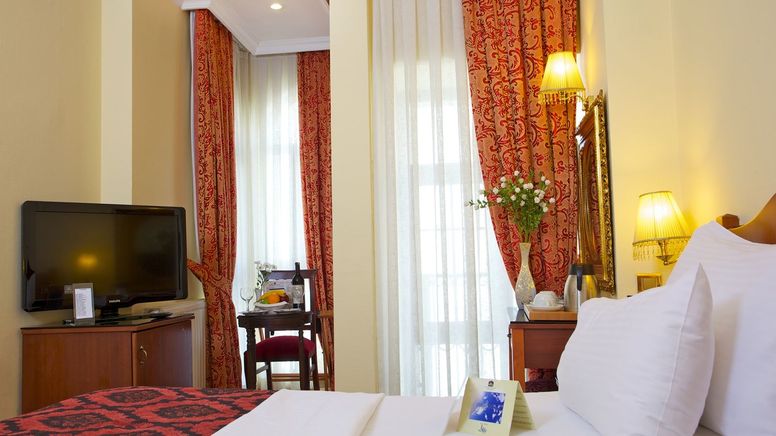 rooms-family-room-duplex