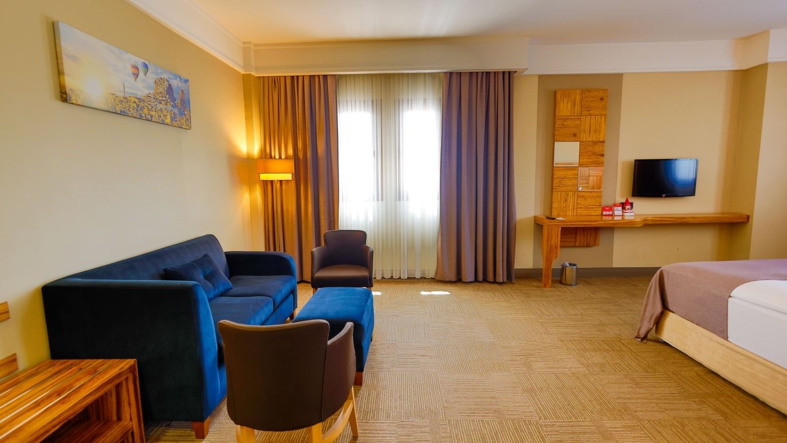 rooms-corner-suit-room