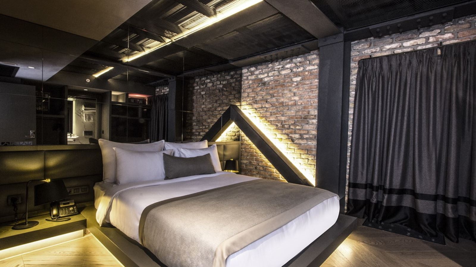 rooms-room-deluxe-with-terrace