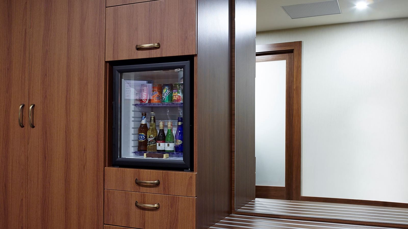 rooms-family-room-standard