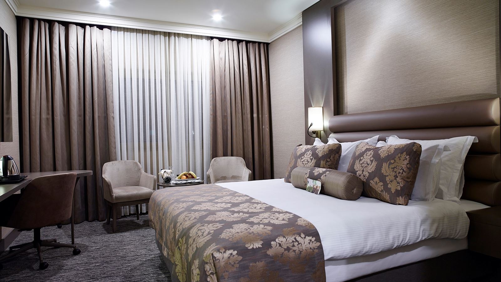 rooms-family-room-standard