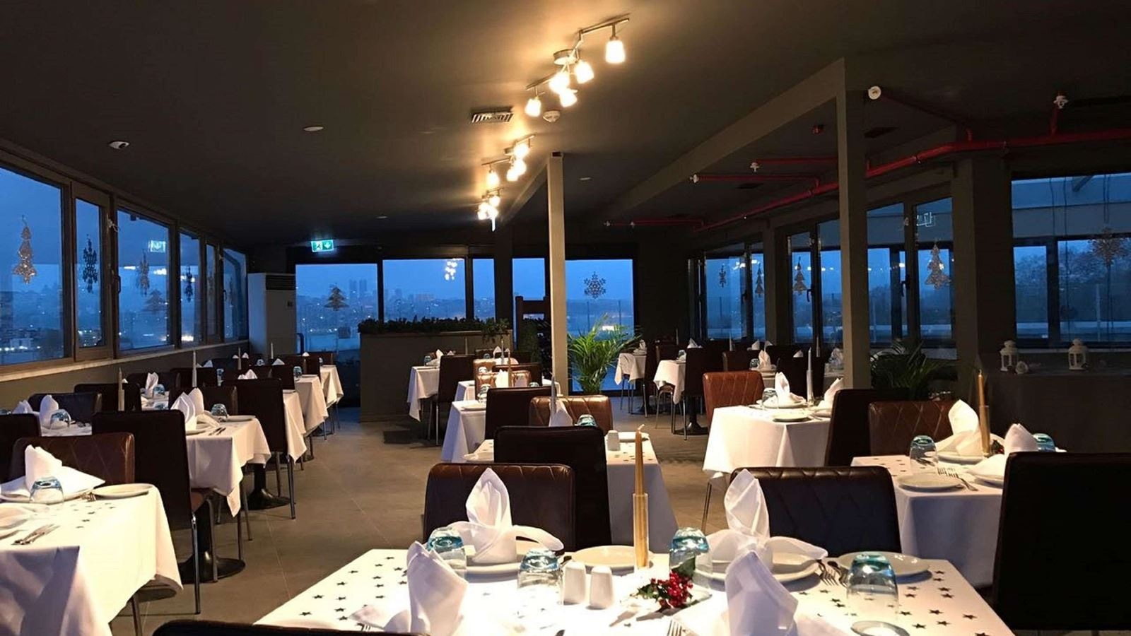 restaurants-restaurants