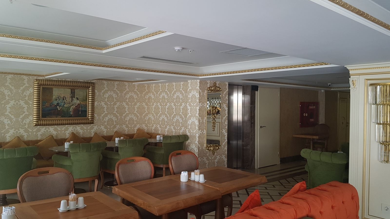 restaurants-restaurants