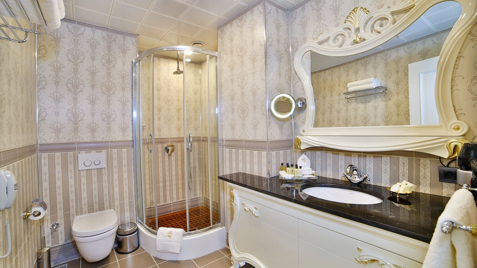 rooms-family-room-premium