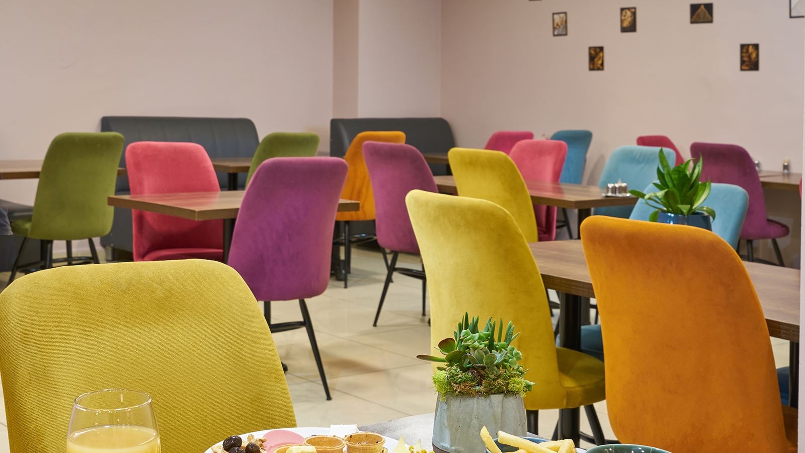 restaurants-restaurants