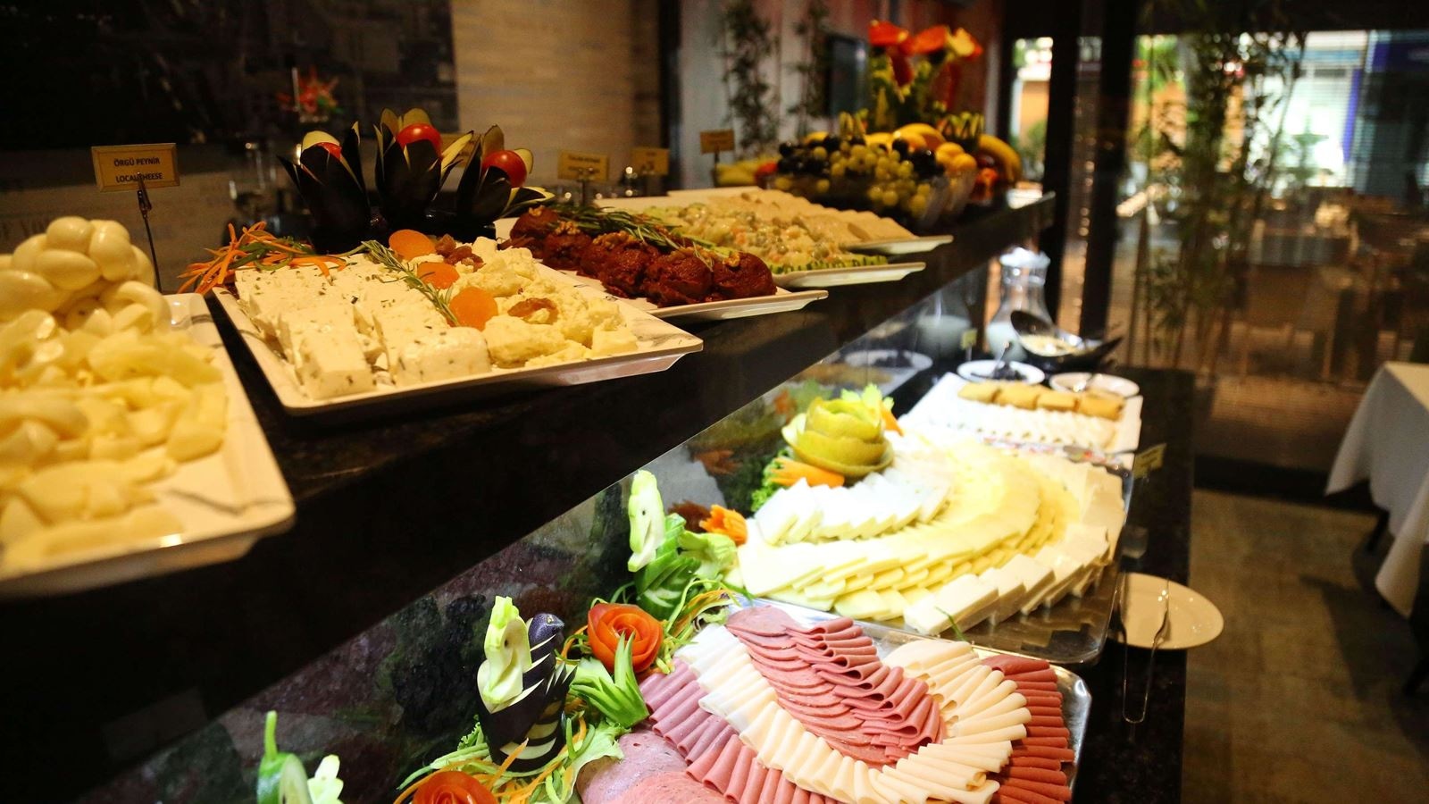 restaurants-restaurants