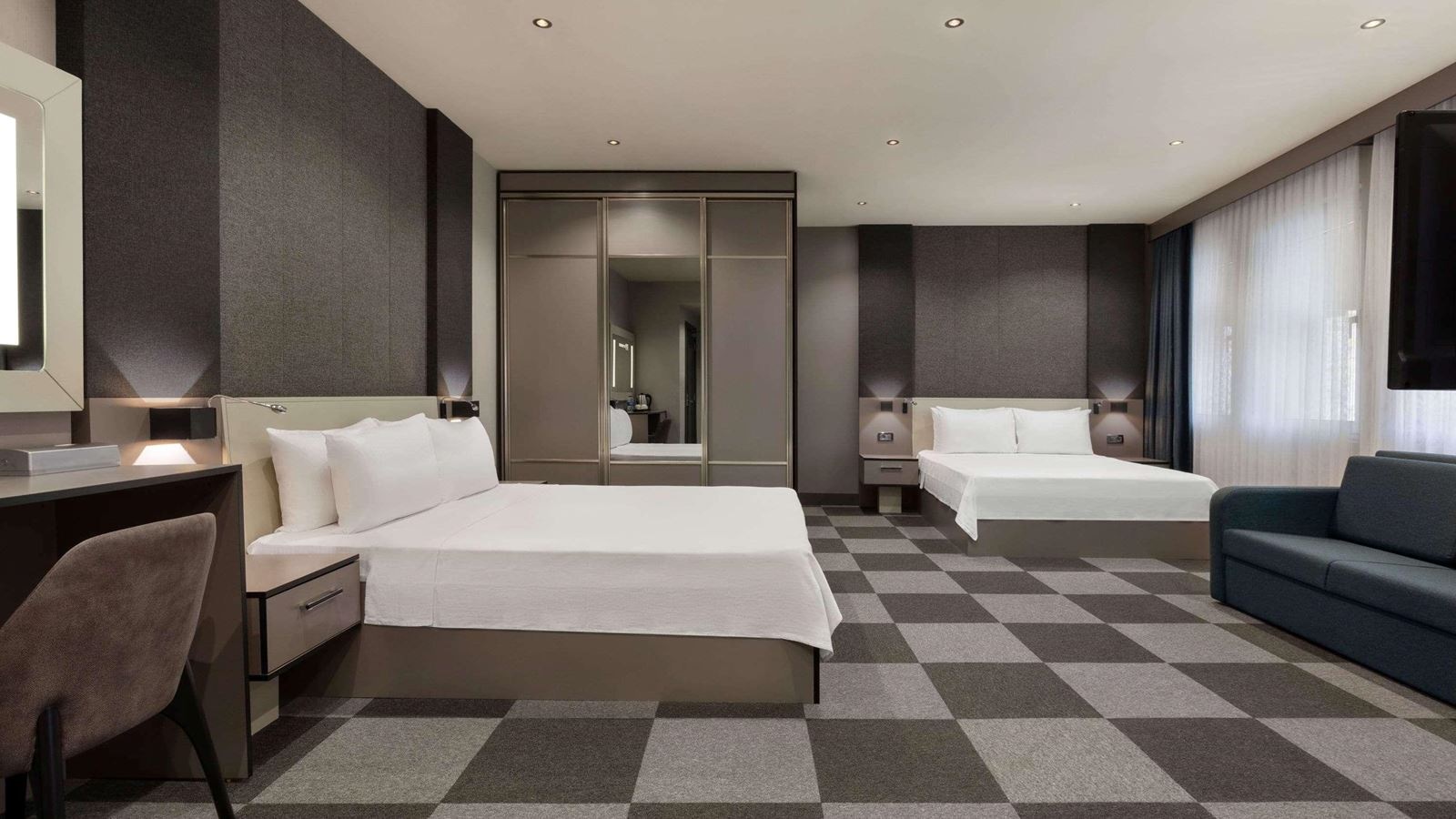 rooms-double-king-bed-non-smoking