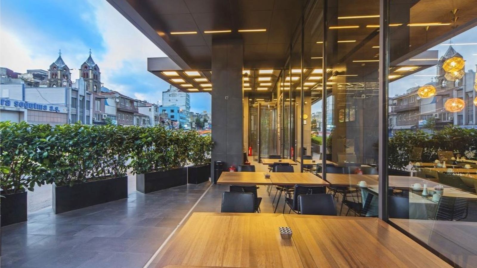 restaurants-restaurants