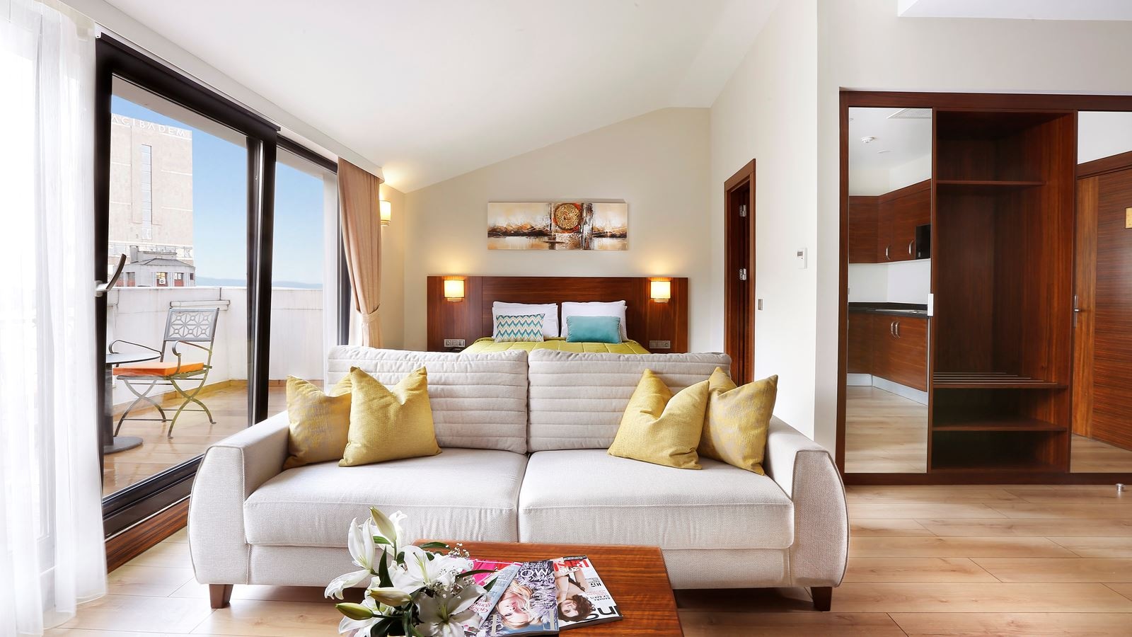 rooms-family-room-standard