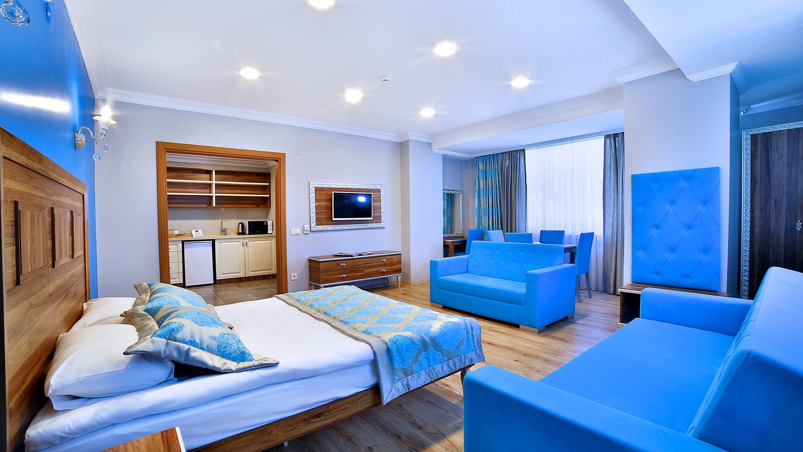 rooms-family-room-deluxe