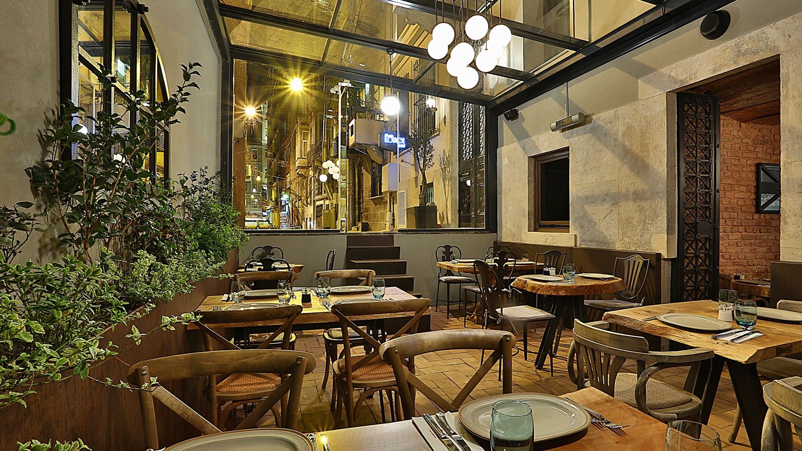 restaurants-restaurants