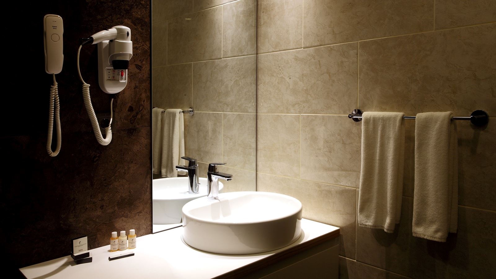 rooms-suite-deluxe-one-bedroom