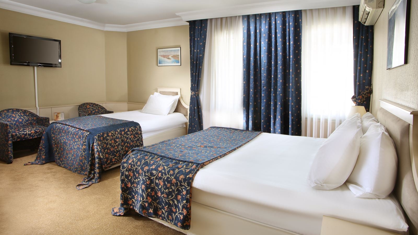 rooms-family-room-standard