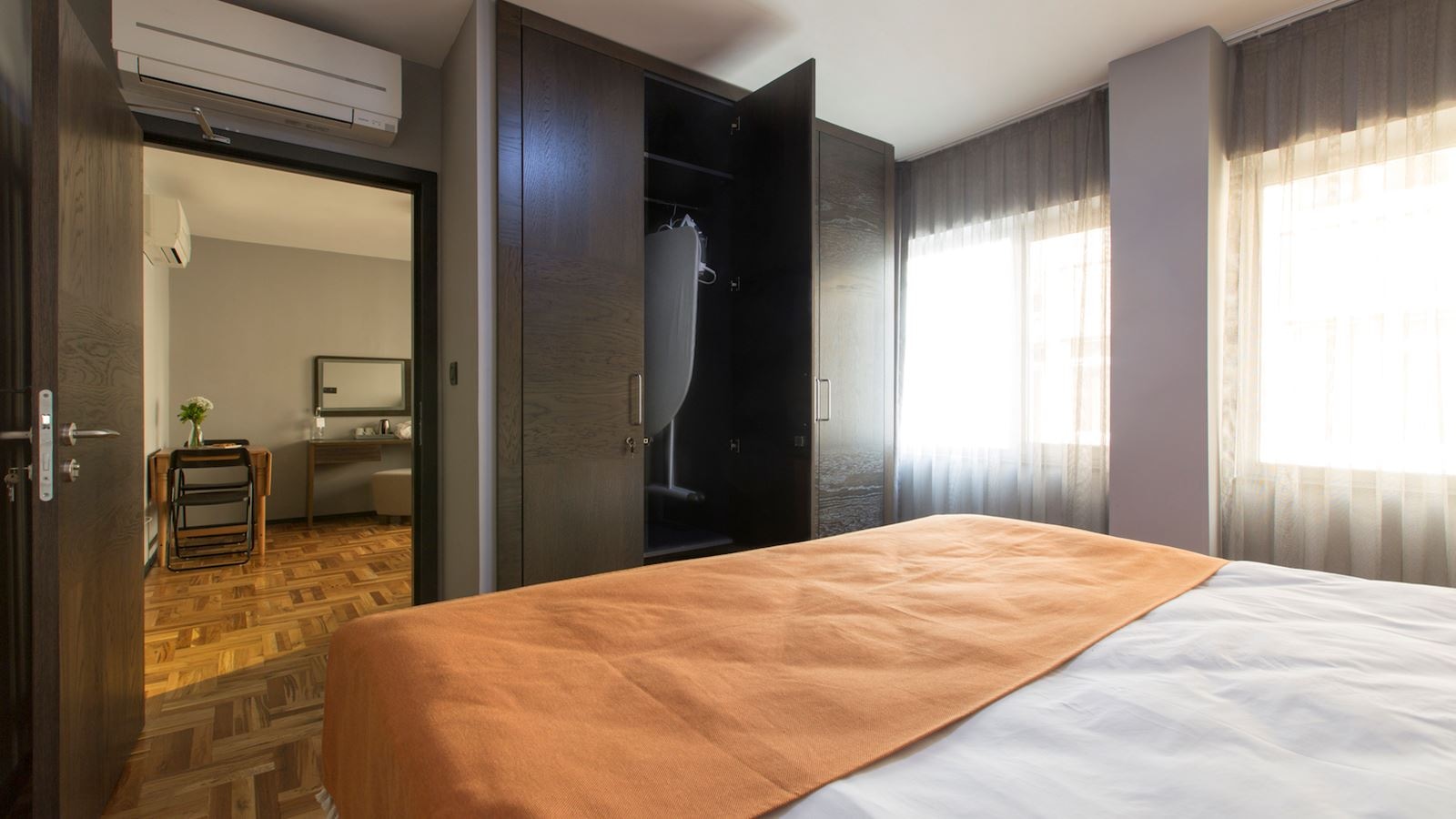 rooms-double-deluxe-with-terrace