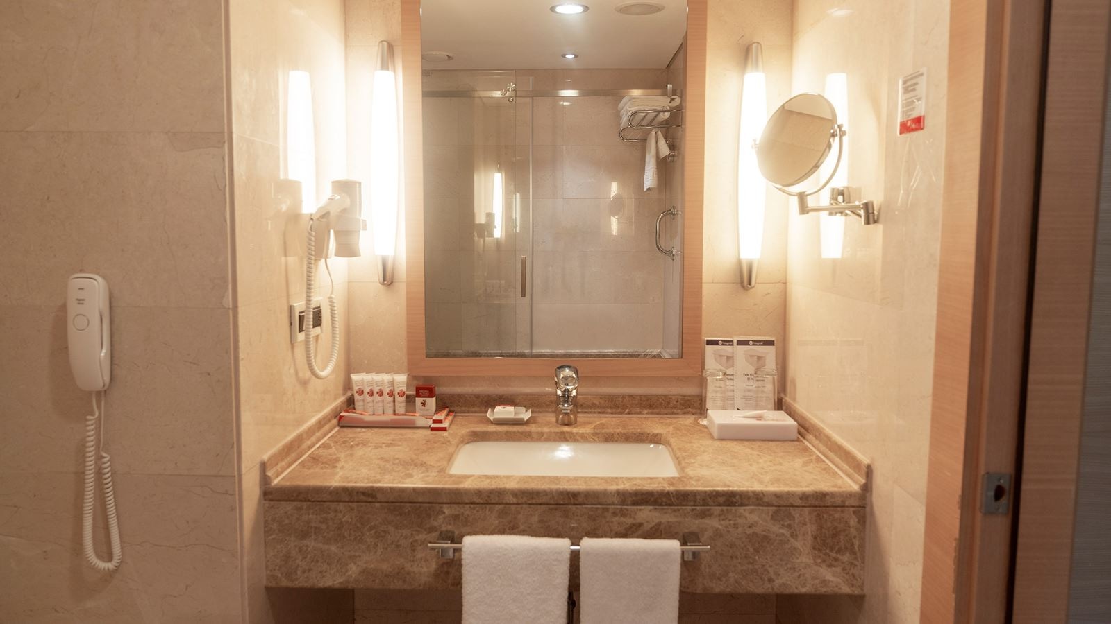 rooms-double-standard