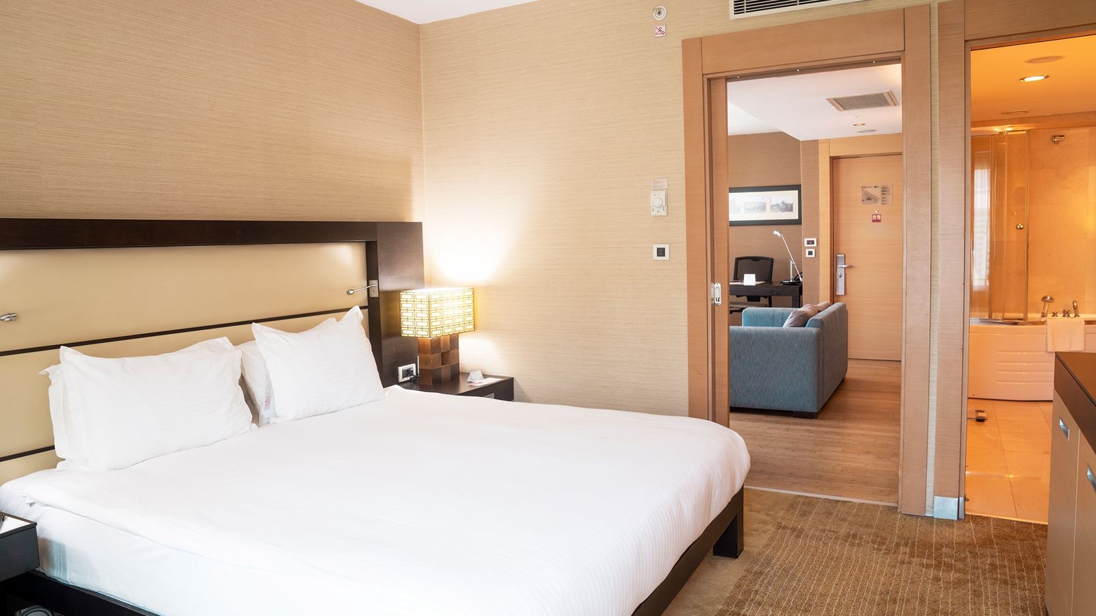 rooms-junior-suite-standard