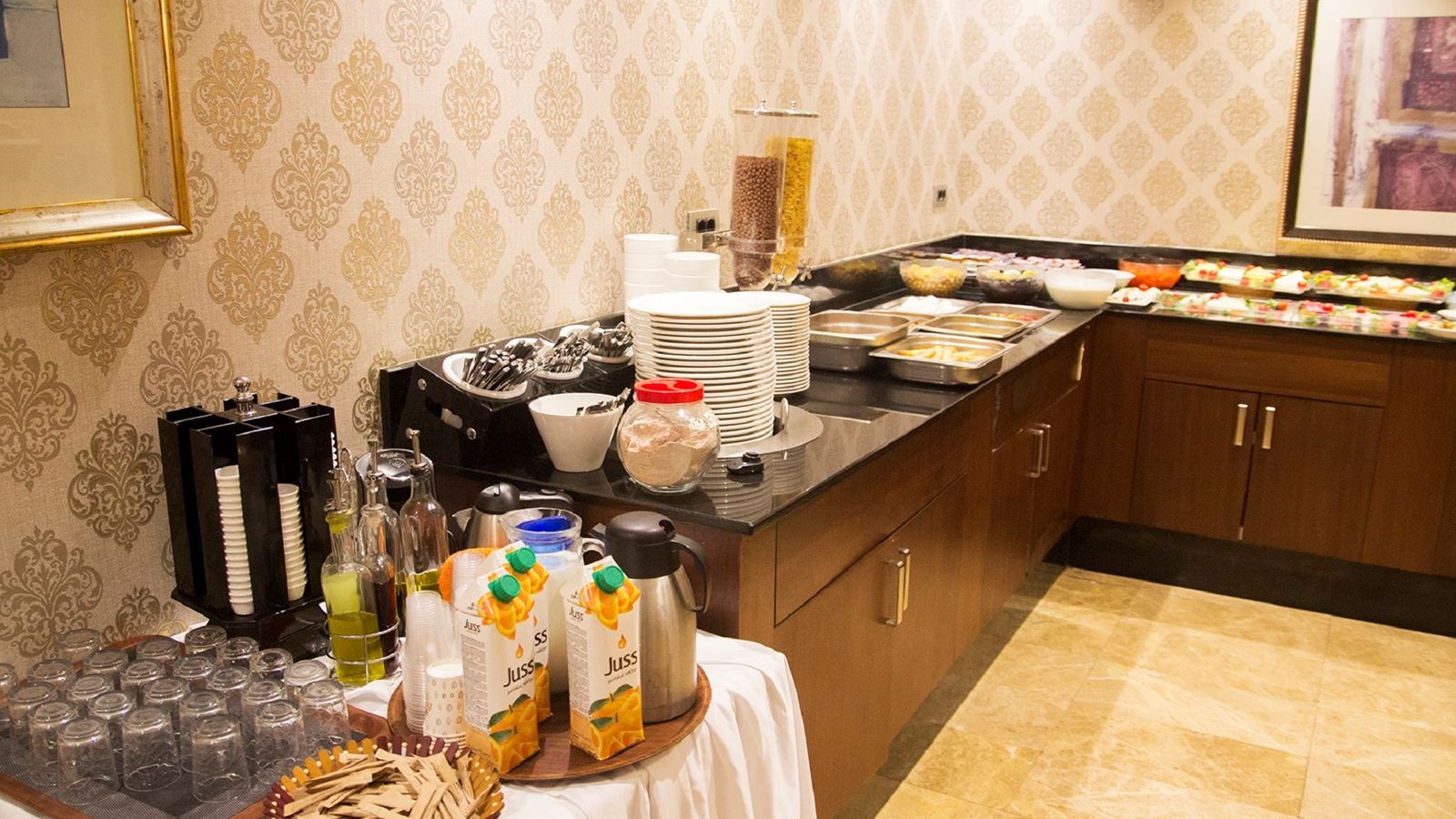 restaurants-restaurants